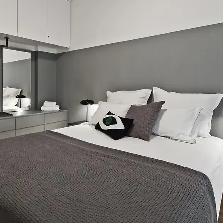 Apartment Bag- Boutique Grey - Hilton Area Athens